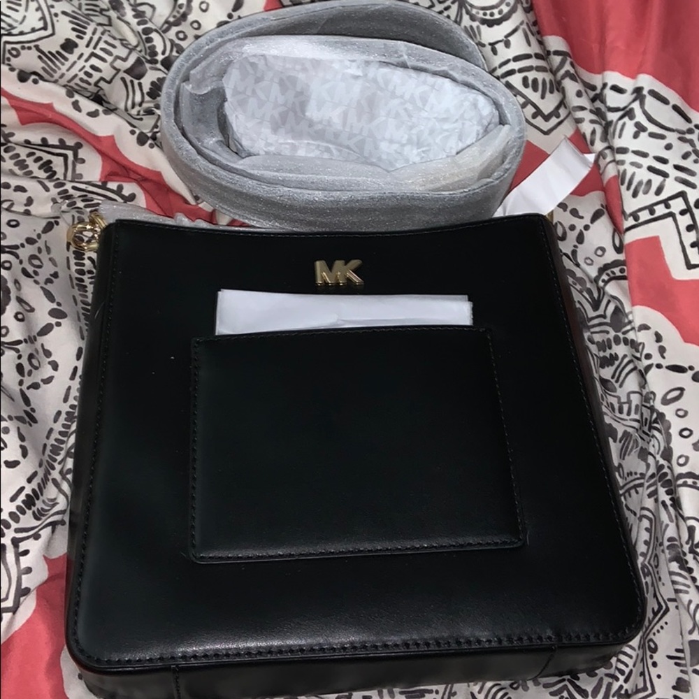 Michael kors cross body bag